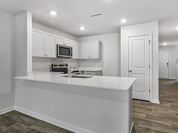 7th image of this home