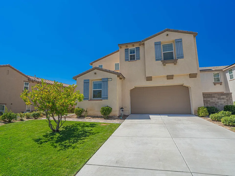 29052 W Hills Dr