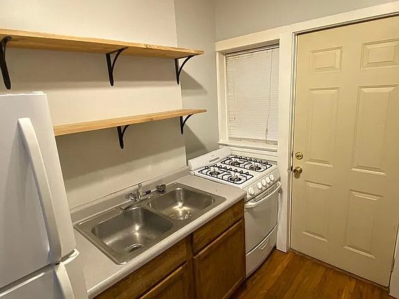 5th image of 125 N 31st Ave #3