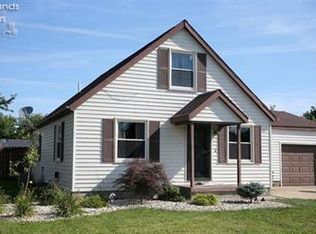 127 W Drew Ln, Clyde, OH 43410