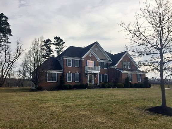 3rd image of 654 Rachel Dr