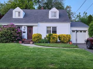 16-03 Radburn Rd, Fair Lawn, NJ 07410