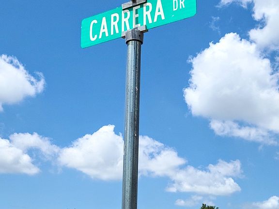 5th image of 604 Carrera Dr