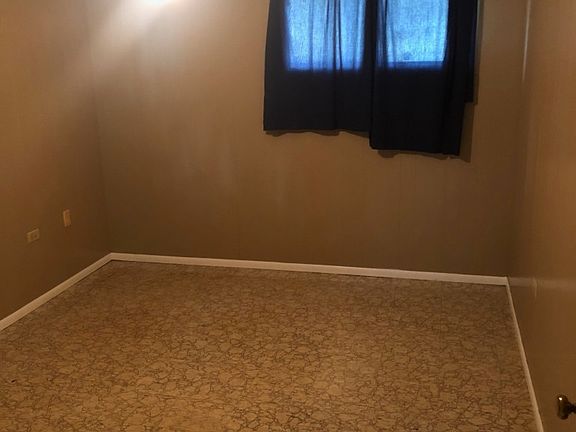 5th image of 214 Lucky St