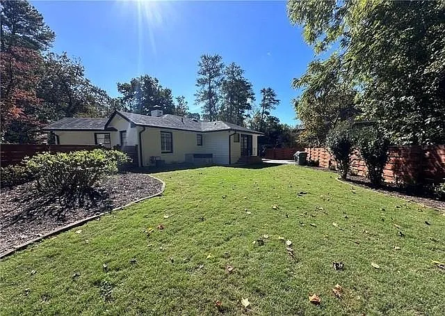302 Old Ivy Rd NE — Photo 33