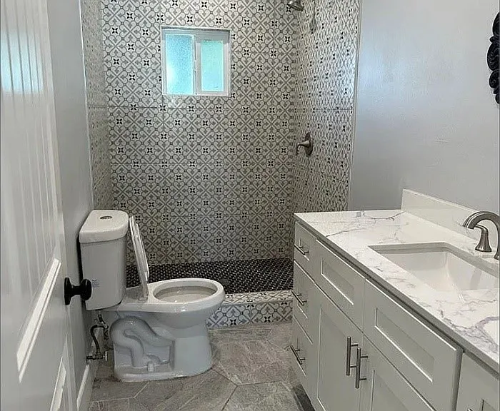 1548 W 7th St — Photo 12