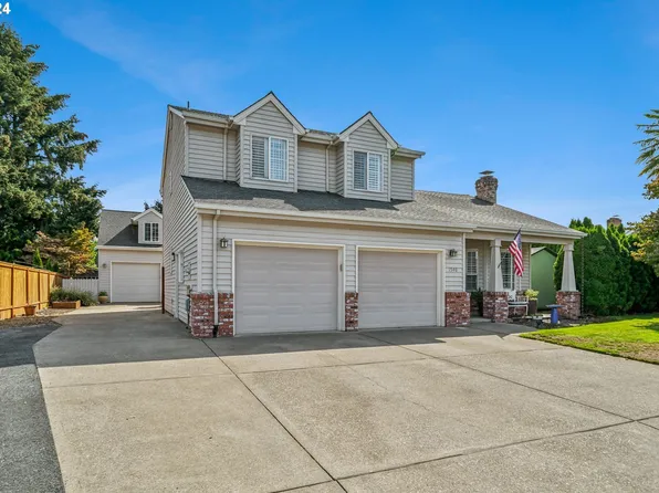 1540 NE Laurelwood Cir, Canby, OR 97013