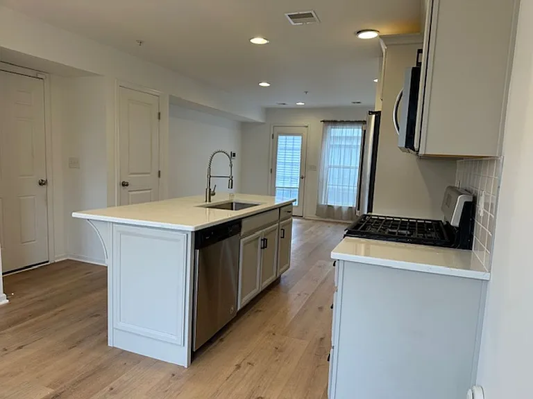 3206 Concord Way — Photo 8