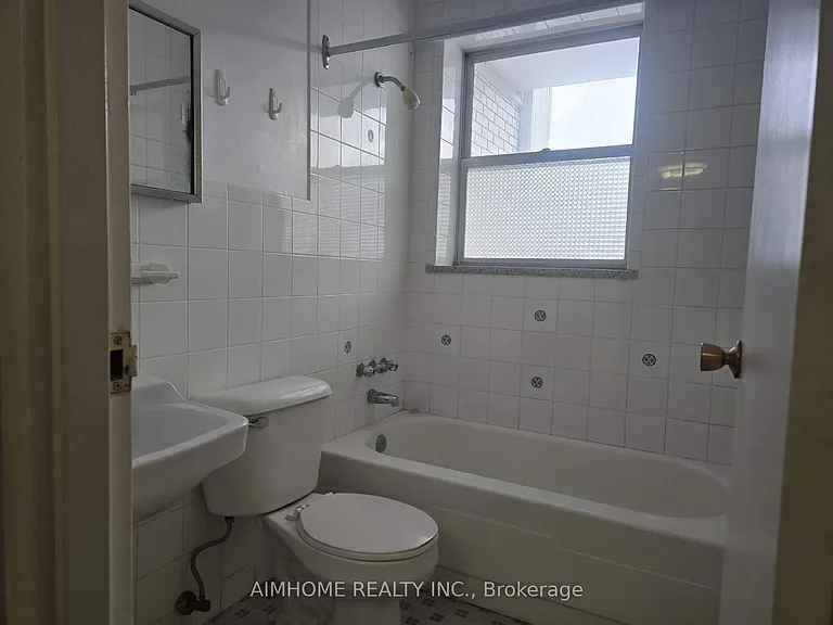 2095 Prospect St #108 — Photo 5