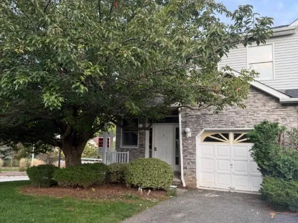 5 Wiley Ct, Parsippany-Troy Hills Twp., NJ 07950