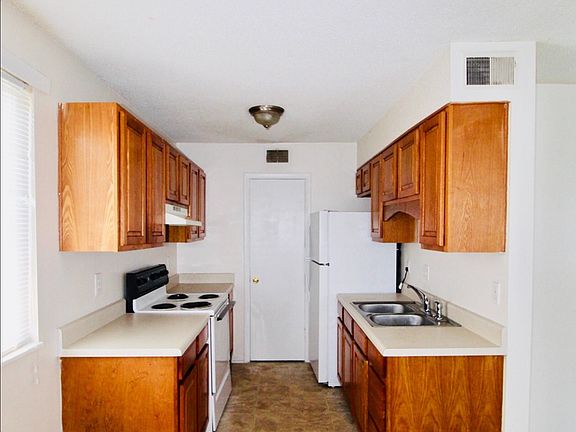 4th image of 656 Woodyard Rd APT 12
