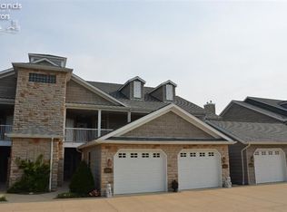 2796 Whispering Shores Dr, Vermilion, OH 44089