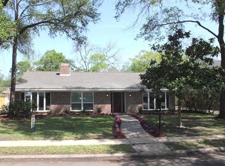 10626 Chevy Chase Dr, Houston, TX 77042