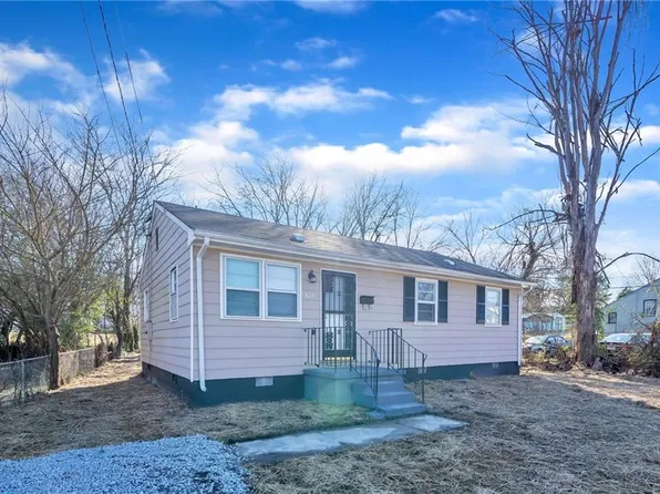 524 Saint Matthew St, Petersburg, VA 23803