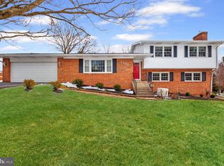 8261 Hawkins Creamery Rd, Gaithersburg, MD 20882