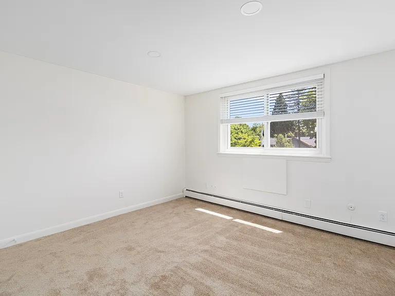 Parkway Apartments — Photo 56