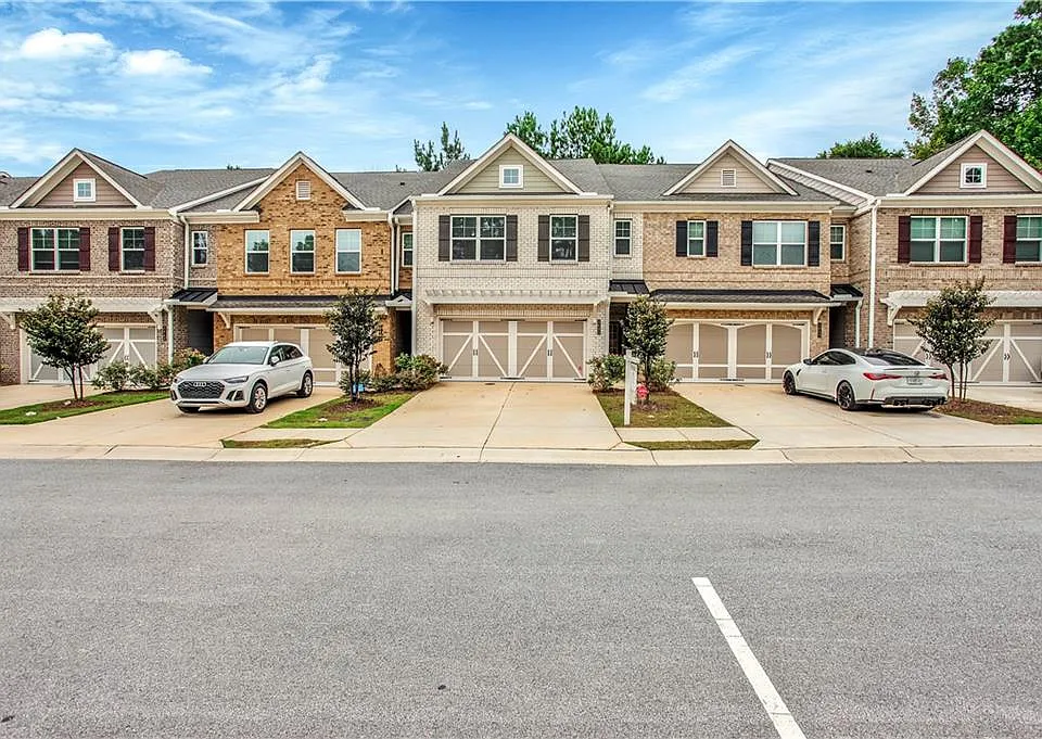 2423 Chene Dr