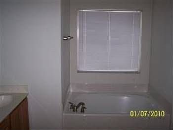 4th image of 20220 Bur Oak Dr