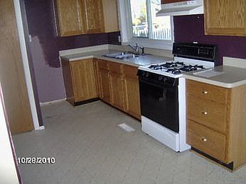 4th image of 58 Yeamans Ave
