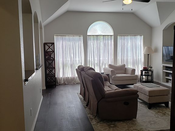 4th image of 4724 Hearthstone Ln