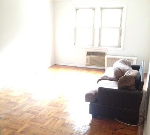 5th image of 3146 31st St