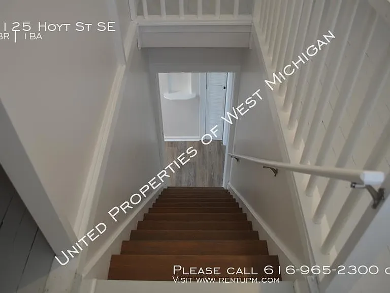 1125 Hoyt St SE — Photo 6