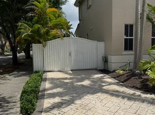 16083 SW 63rd Ter, Miami, FL 33193