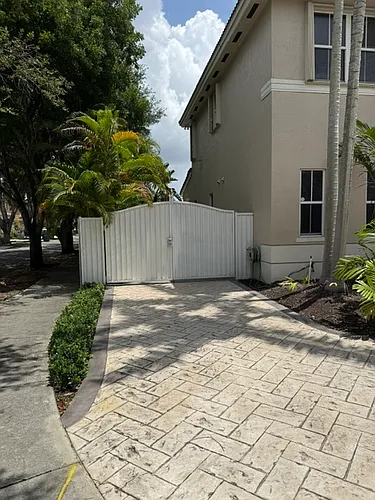 16083 SW 63rd Ter Photo 1 16083 SW 63rd Ter Photo 1