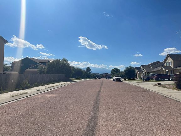 4th image of 7822 Tennis Ln