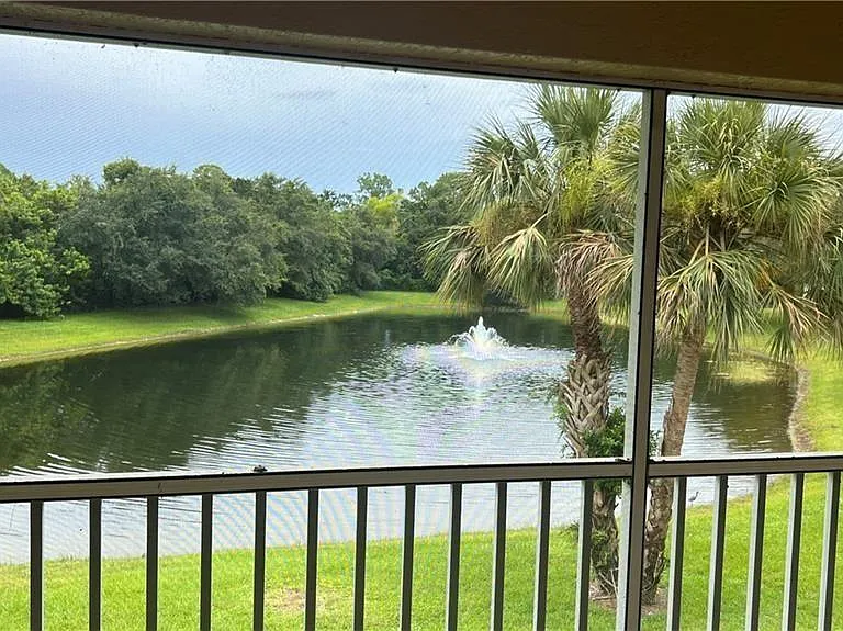 321 Robin Hood Cir #201 — Photo 17