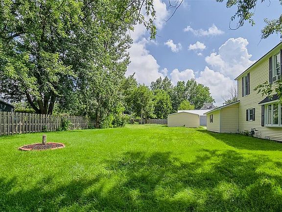 4th image of 1302 E Pierce St