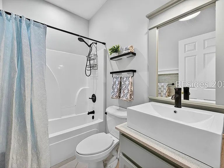 51 E Morgan Ct — Photo 24