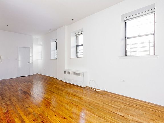 4th image of 215 W 84th St APT 312