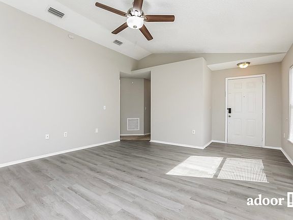 4th image of 874 Bella Vista Way