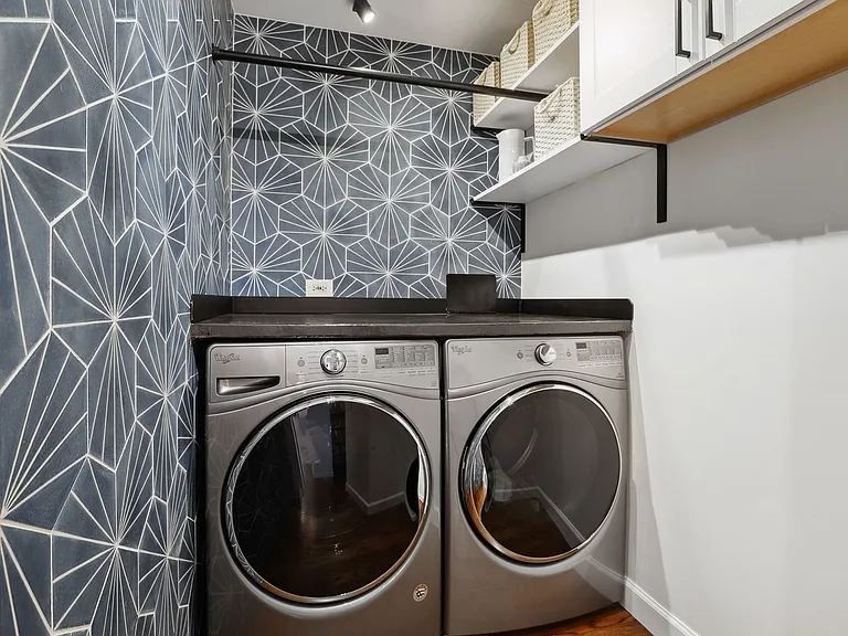 2 E Erie St #3002 — Photo 23