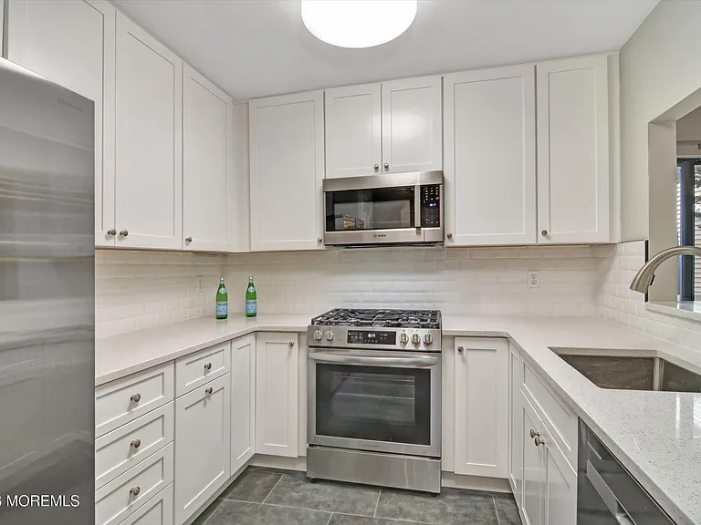 44 Marion St #9 — Photo 13