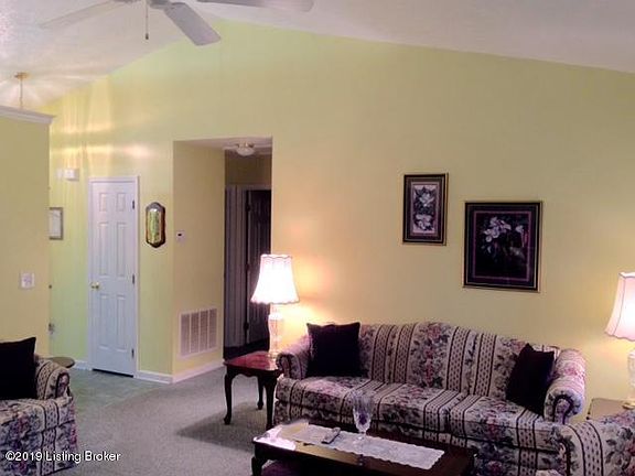 3rd image of 181 Shawnee Cir
