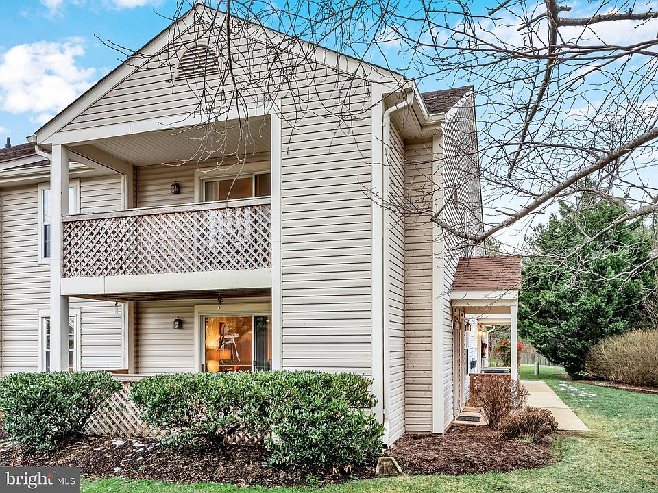 1st image of 7810 Waverley Mill Ct