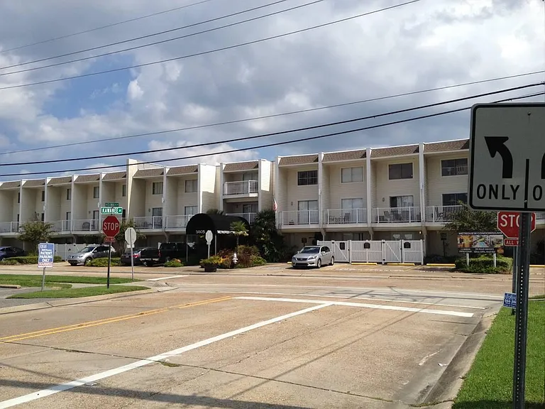 3805 Houma Blvd #A220 — Photo 13