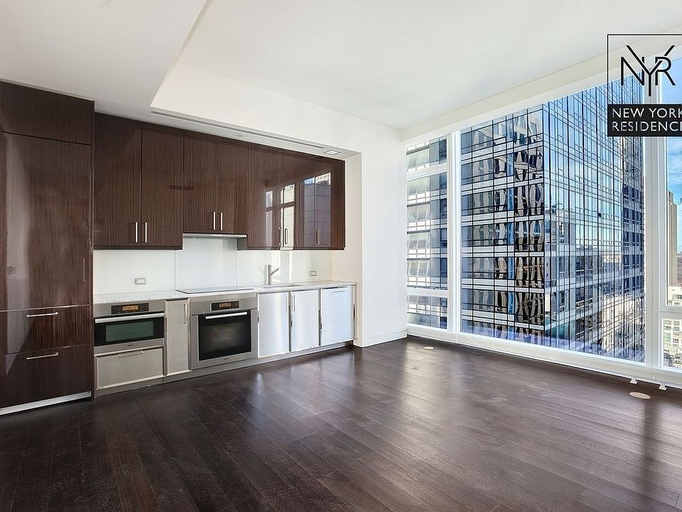 1st image of 20 W 53rd St #25B