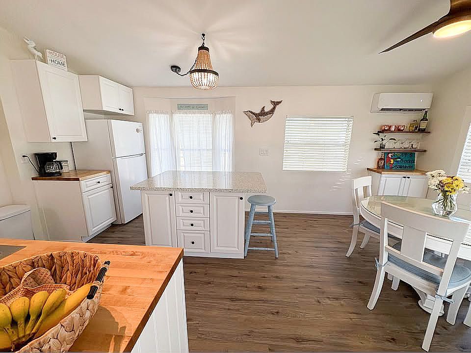 1st image of 225 Tercero Ln