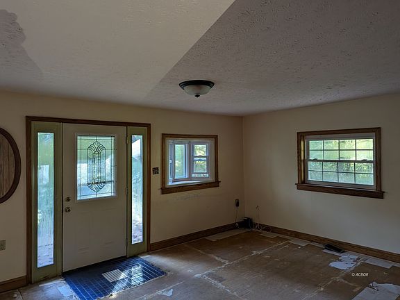 5th image of 15717 Willow Creek Rd