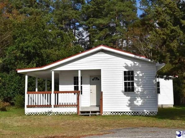 212 S Oak St, Pamplico, SC 29583