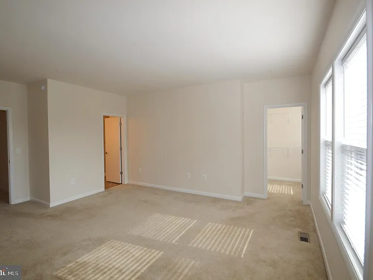 20508 Milbridge Ter — Photo 22