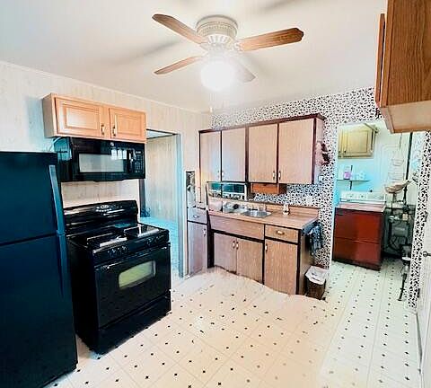 5th image of 2735 Margaret St