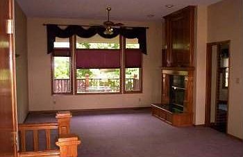 4th image of 1819 N Terrace Dr