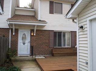 17 Penny Royal Pl #0, Woodridge, IL 60517