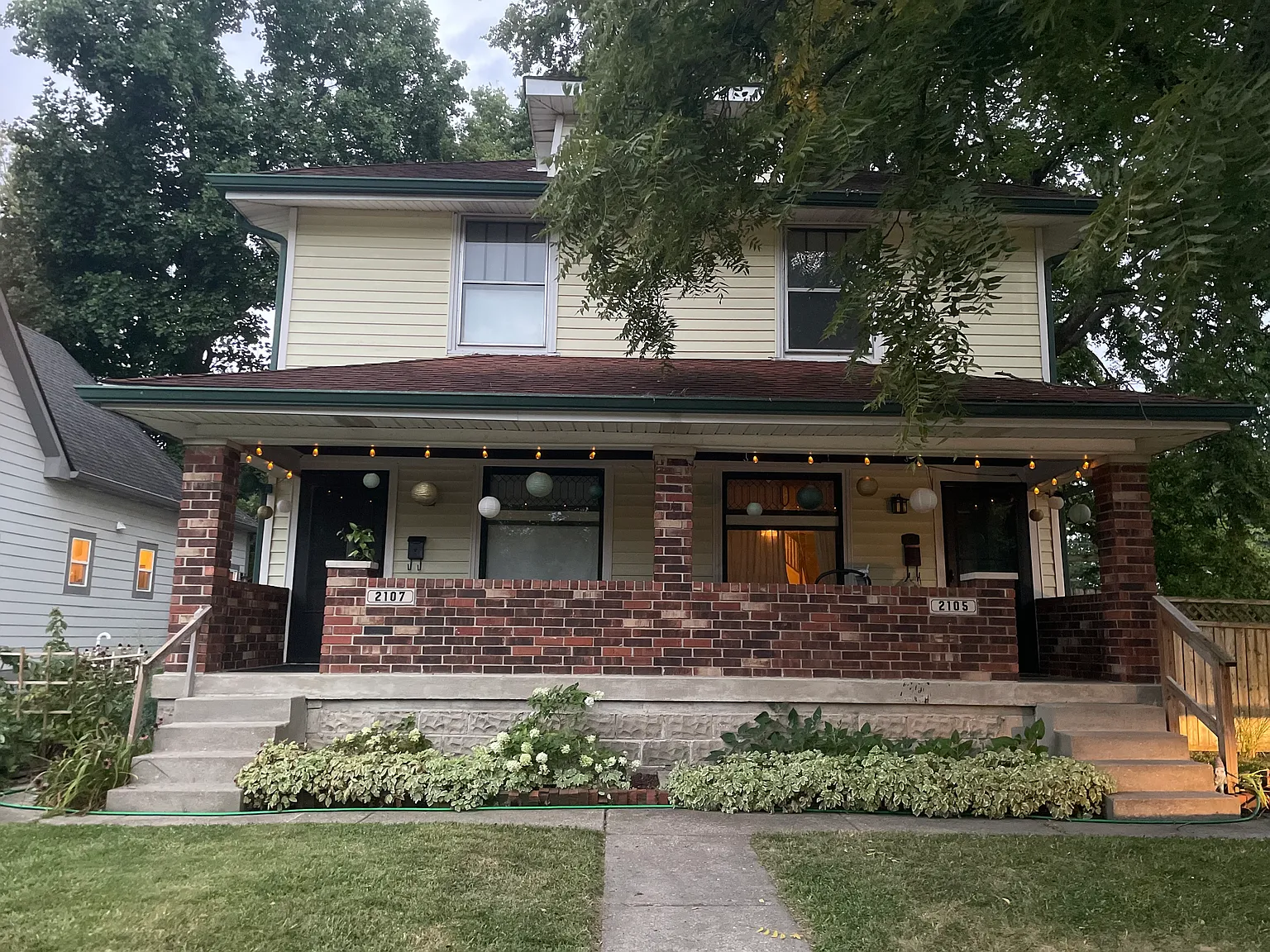3 bed, 1.5 bath, 2400 sqft, $1,550 — Photo 2