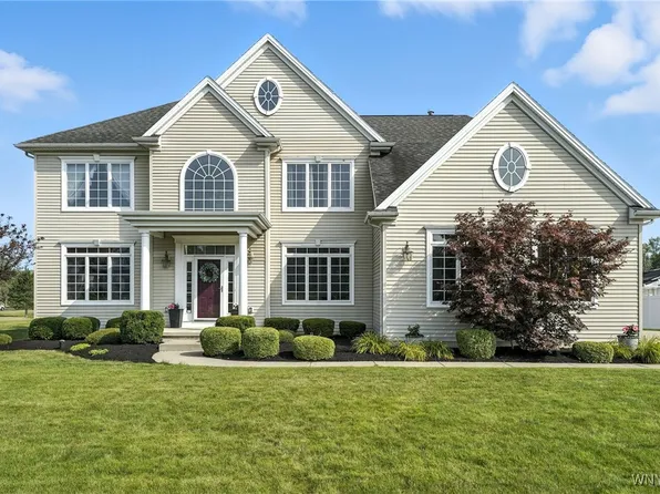 4154 Ridgefield Ter, Hamburg, NY 14075