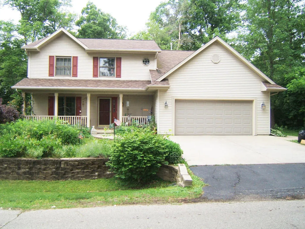 2990 Shore Dr photo 1